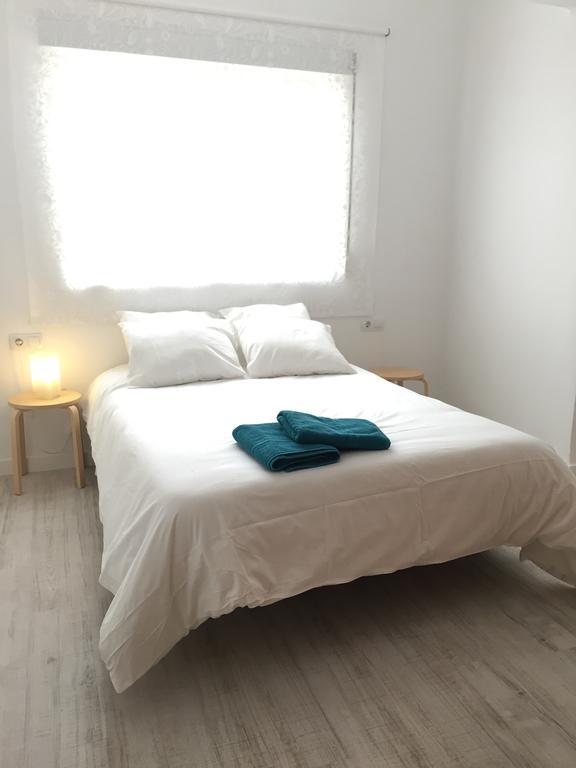 Suncity Alonso De Palencia Apartamentos Malaga Room photo